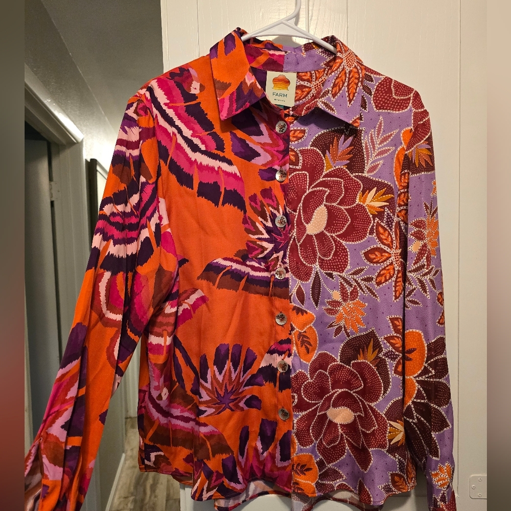FARM Rio Women's Vibrant Floral Button-Down Shirt